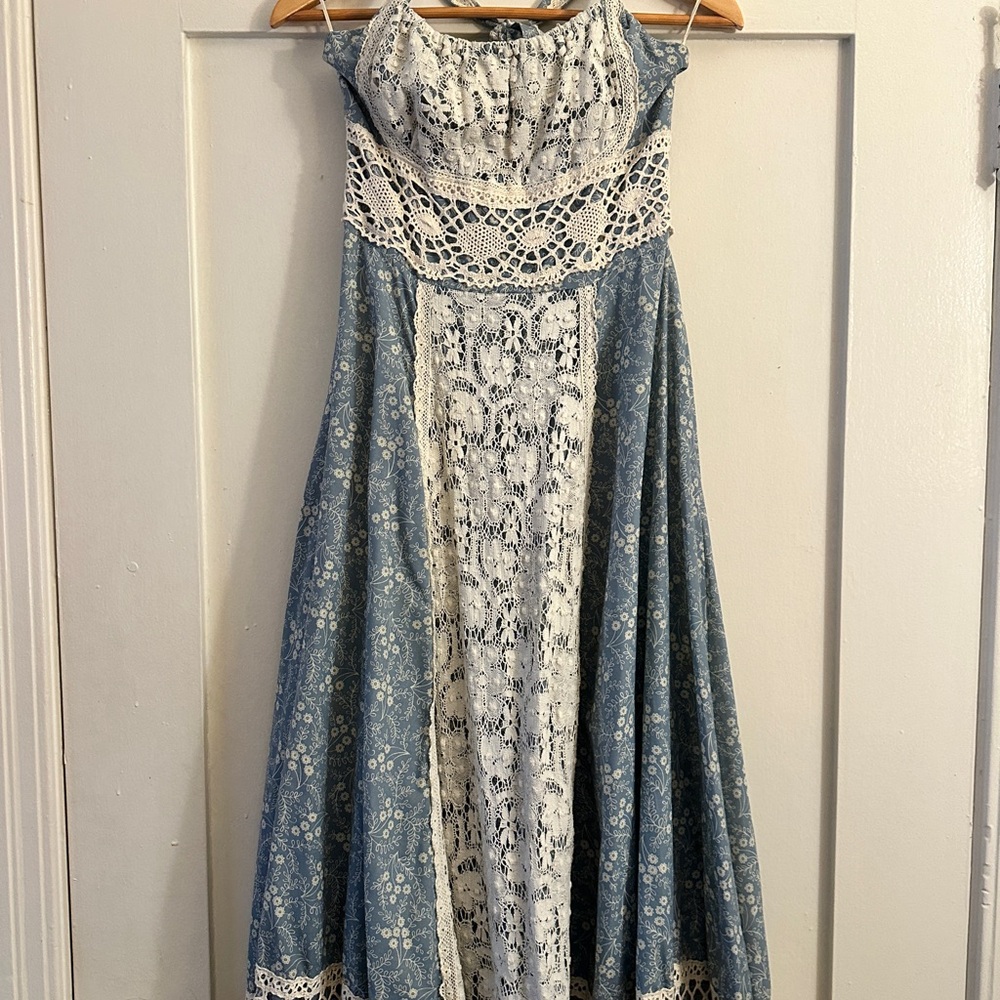 Vintage Gunne Sax Blue and White Lace Halter Dress - Picture 4 of 9